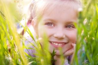 Dívka na louce Dívka na louce
