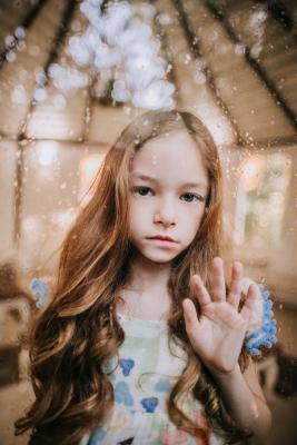 Smutná dívka