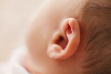 dětské ucho