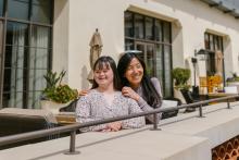 dívka s Downovým syndromem