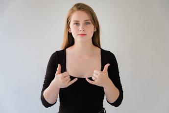 Znakující dívka Znakující dívka