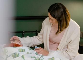 matka s nemocným dítětem